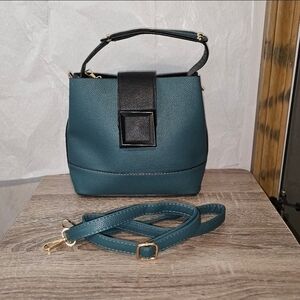 Eulalia Teal & Black Bucket Bag~ NWOT